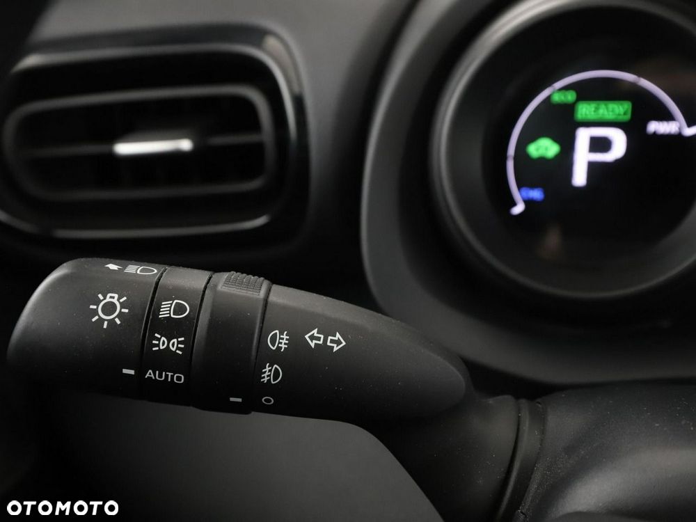 Toyota Yaris Cross Hybrid 1.5 Dynamic - 33