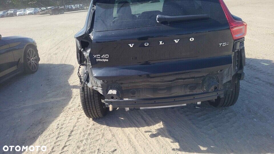 Volvo XC 40 T5 AWD Geartronic Momentum - 7