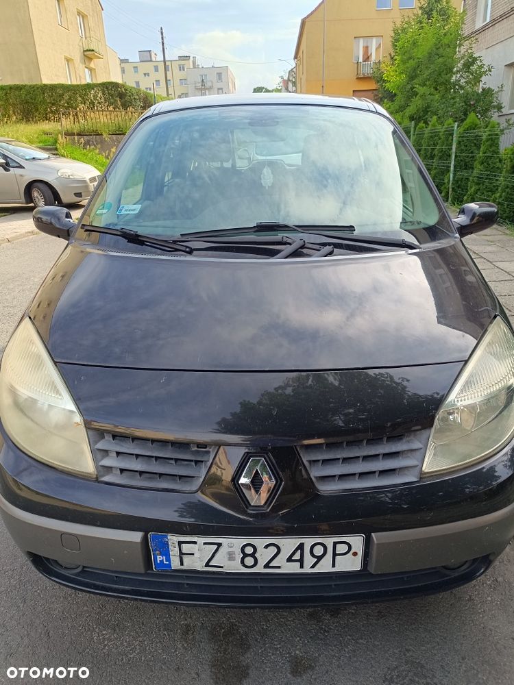 Renault Scenic - 1