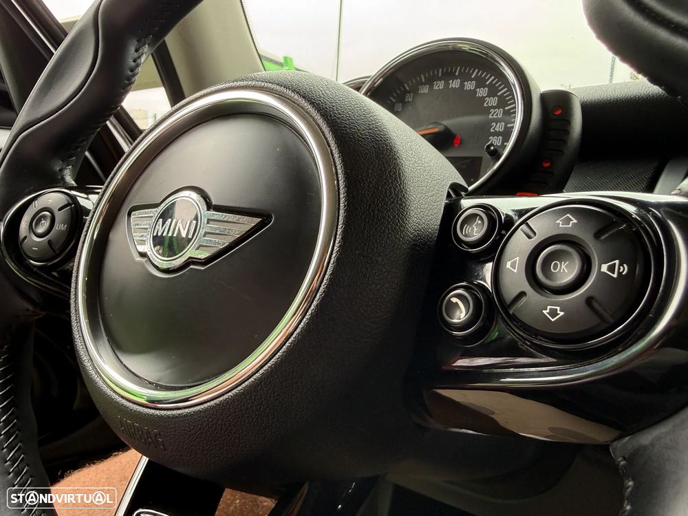 MINI 5 Portas Cooper D Auto - 27