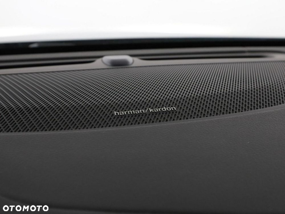 Volvo V60 T8 AWD Twin Engine Geartronic R-Design - 39
