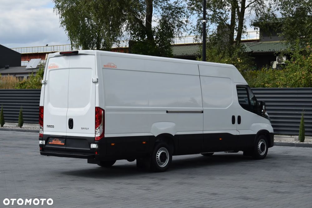 Iveco DAILY MAXI 35S14 / 2.3 - 140 KM / AUTOMAT HI-MATIC / NOWY MODEL / 3 OSOBY / DOSTAWCZE / BLASZAK / KAMERA COFANIA / TEMPOMAT / KLIMA / 2022 / SERWISOWANY / SPROWADZONY Z NIEMIEC - 5