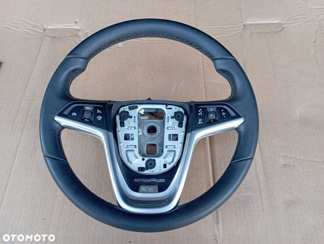 OPEL ZAFIRA C KIEROWNICA SKÓRA MULTIFUNKCJA 13351029 - 1