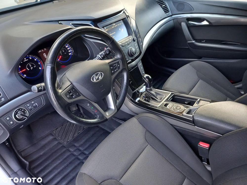 Hyundai i40 Kombi 2.0 Automatik Premium - 27