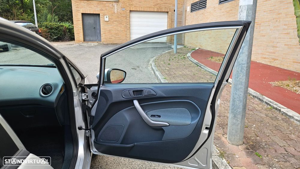 Ford Fiesta 1.4 TDCI Trend - 27