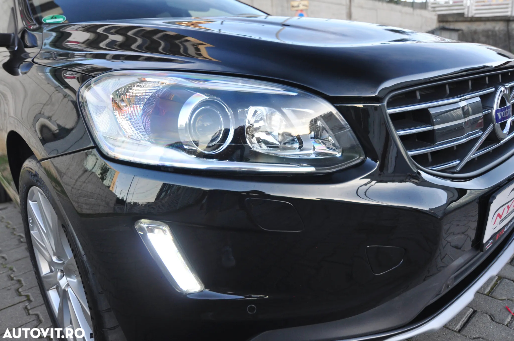 Volvo XC 60 D5 AWD Geartronic Linje Inscription - 9