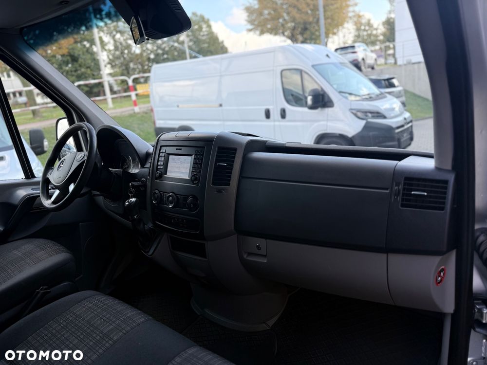 Mercedes-Benz SPRINTER - 28