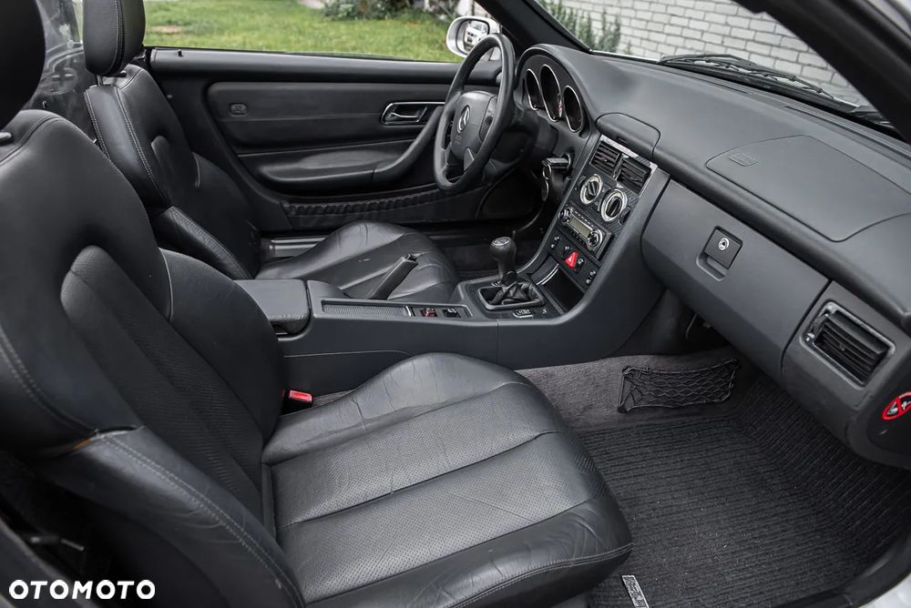 Mercedes-Benz SLK 200 - 18