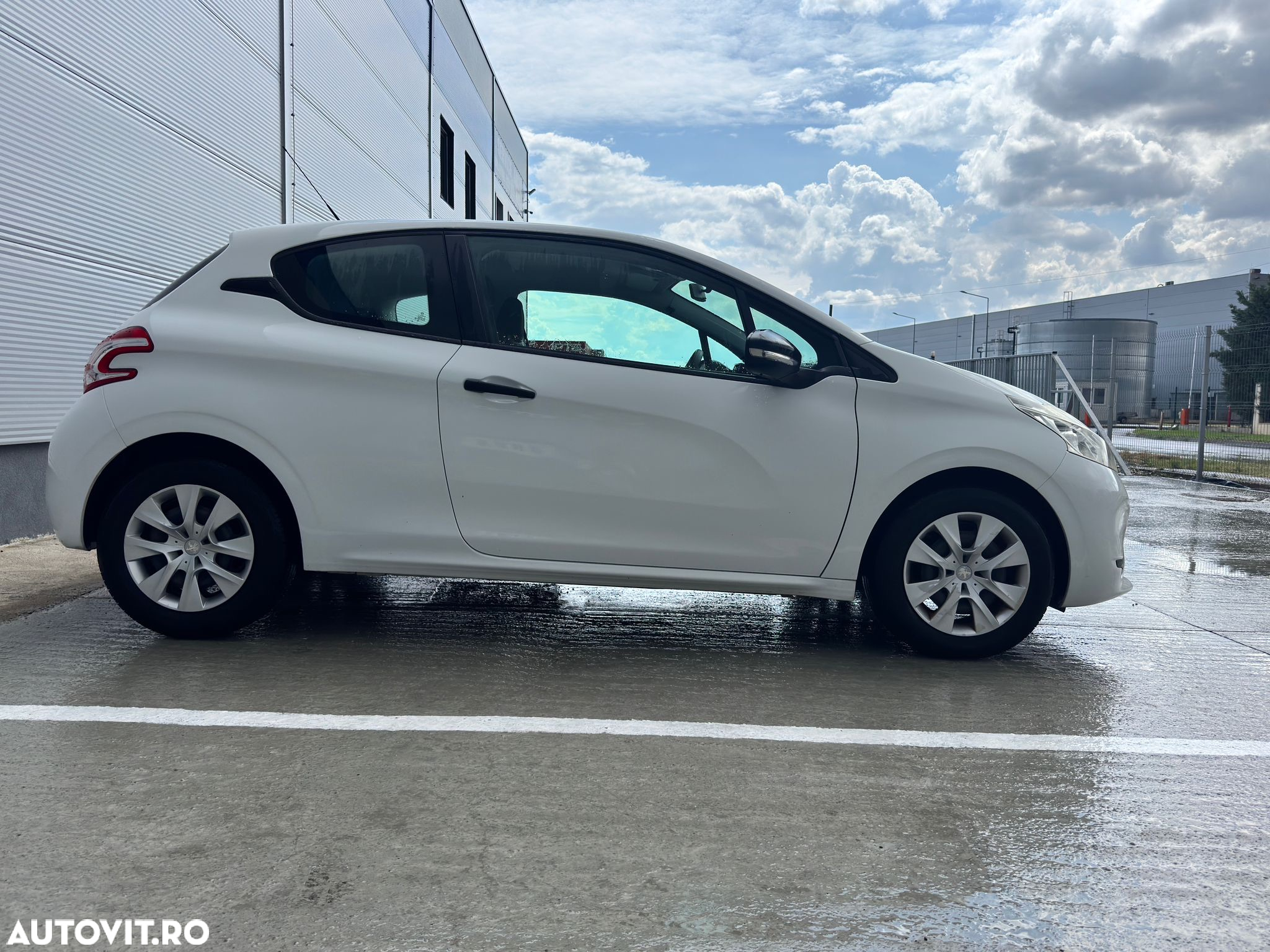 Peugeot 208 1.0 L PureTech Access - 21