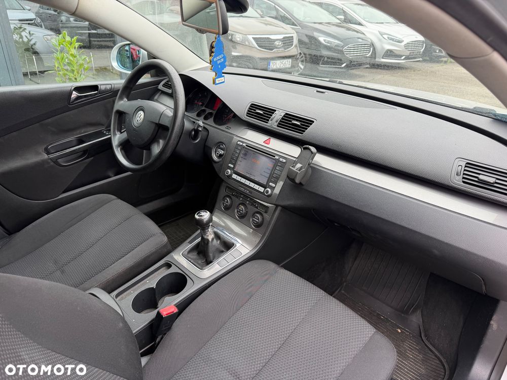 Volkswagen Passat 1.9 TDI DPF Trendline - 21