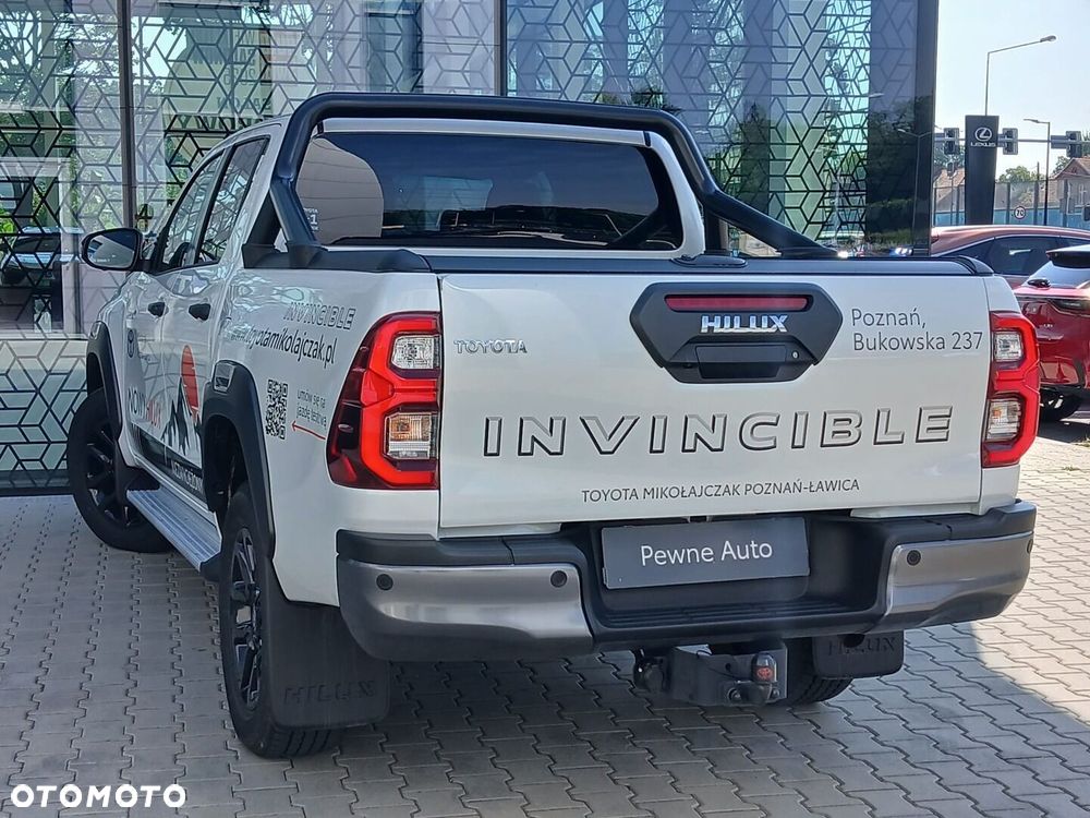 Toyota Hilux 2.8 D-4D mHEV Double Cab Invincible 4x4 - 11