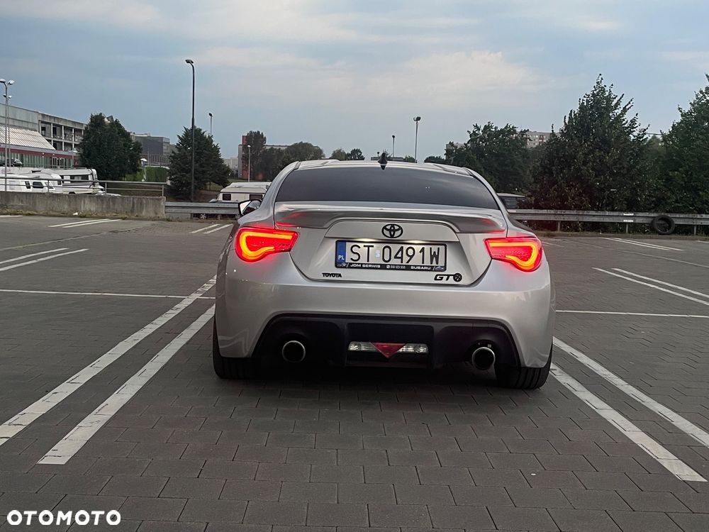 Toyota GT86 2.0 Prestige - 4