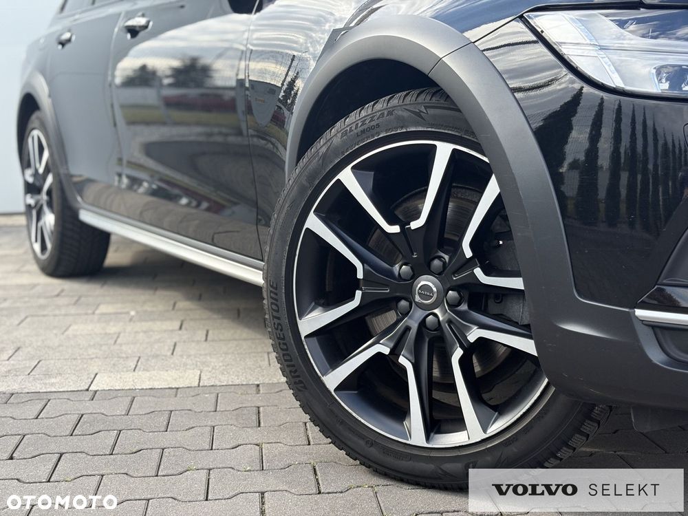Volvo V90 Cross Country - 35