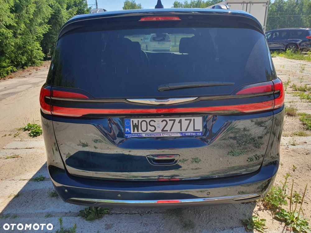 Chrysler Pacifica - 2