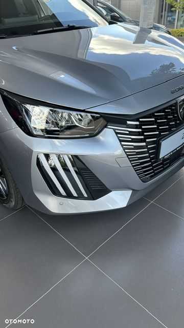 Peugeot 208 - 17