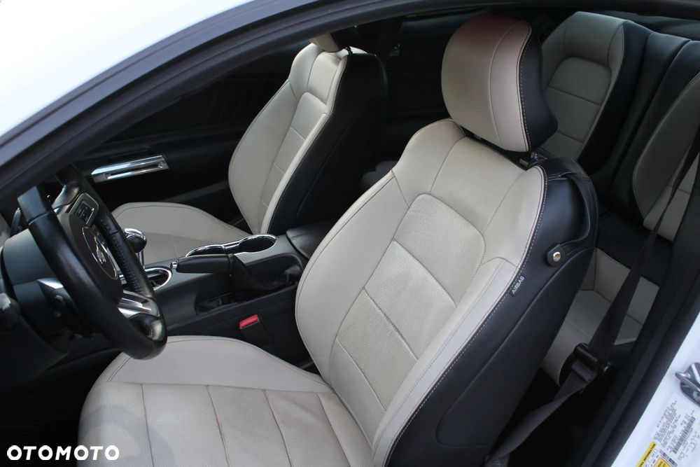 Ford Mustang 2.3 Eco Boost - 13