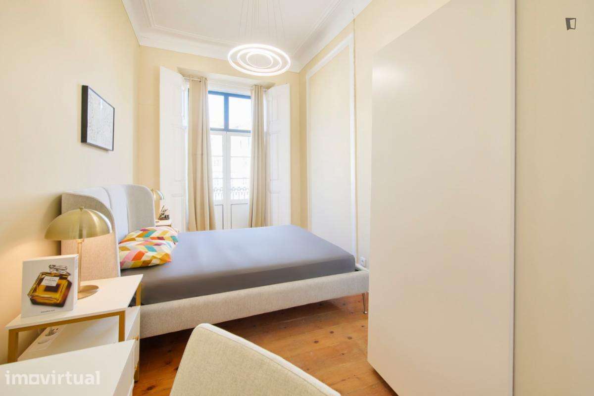 Quarto - localizado em Santos Lisbon - Grande imagem: 4/16