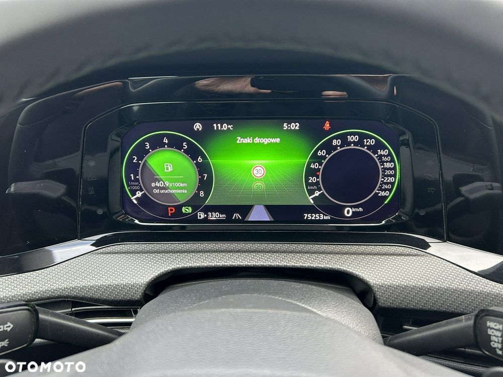 Volkswagen Golf 1.5 eTSI OPF DSG R-Line - 23