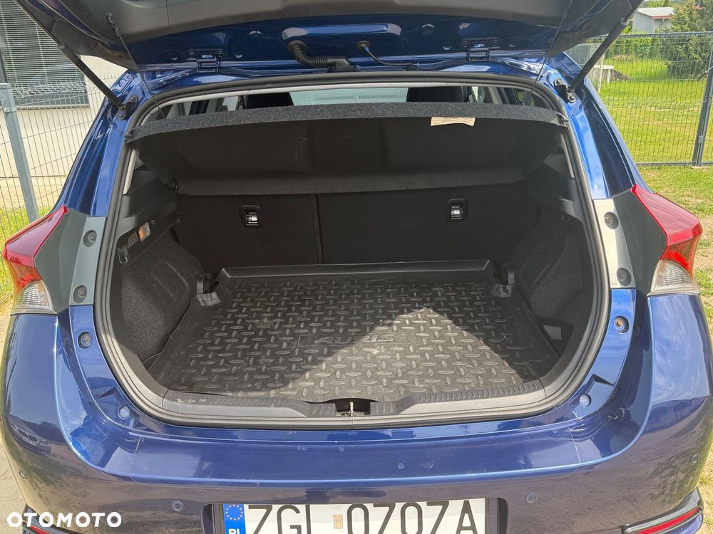Toyota Auris - 12
