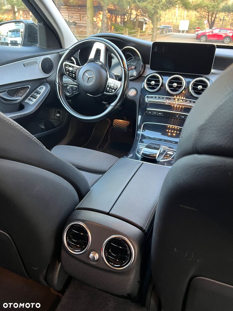 Mercedes-Benz Klasa C 220 d 9G-TRONIC Avantgarde - 4