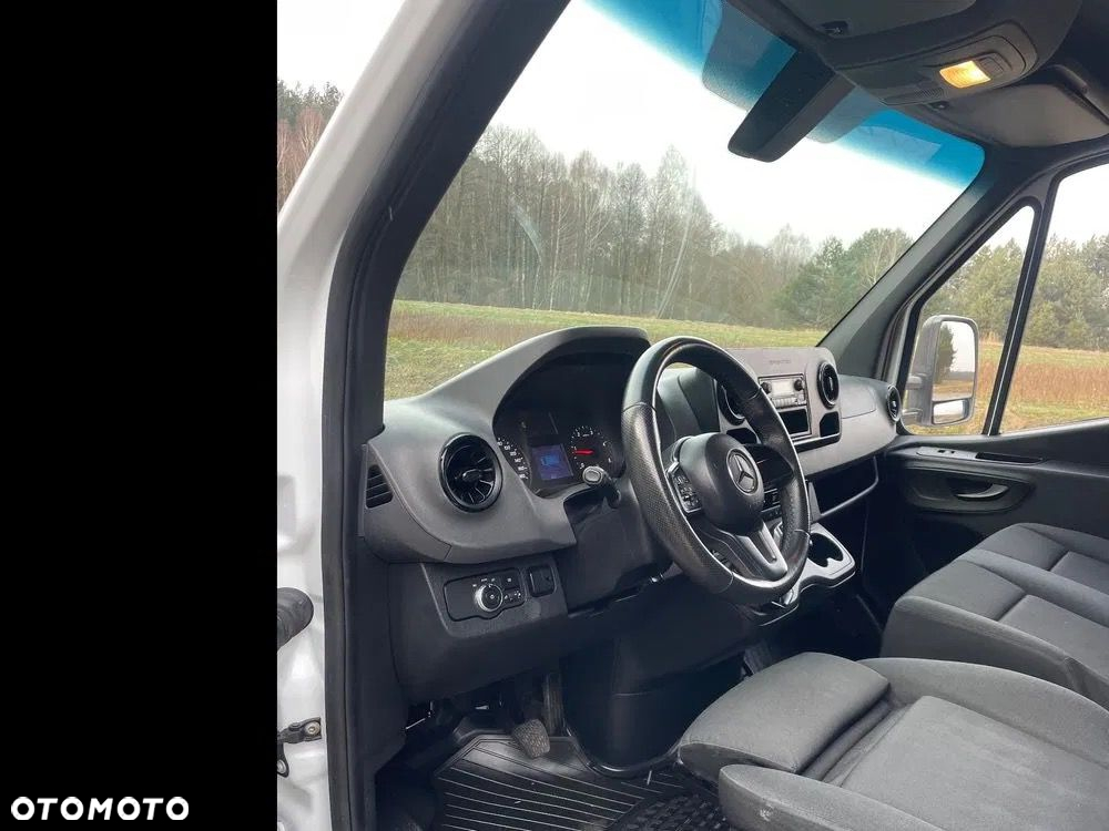 Mercedes-Benz Sprinter - 7