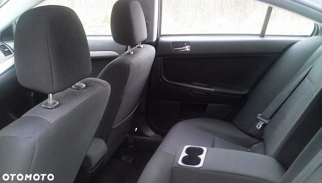 Mitsubishi Lancer 1.8 Invite - 2
