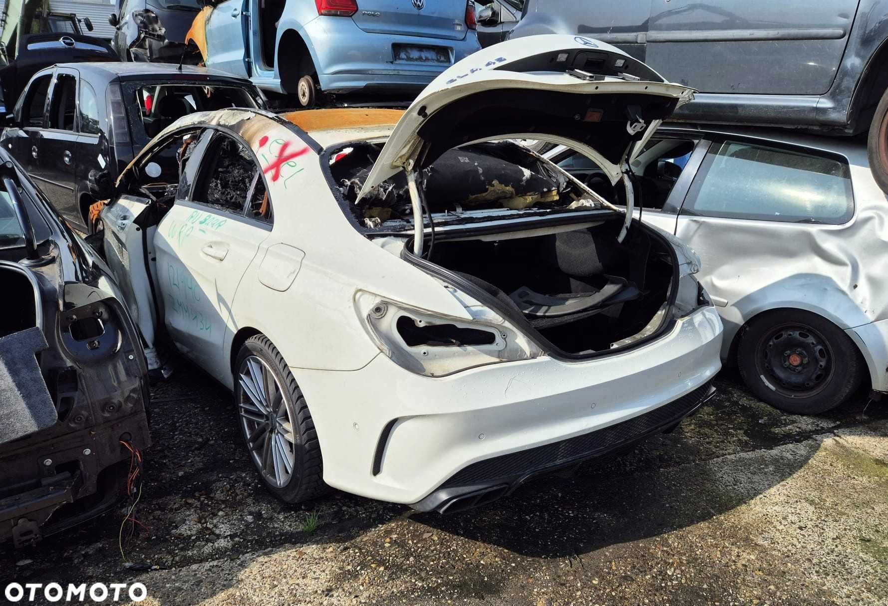 Mercedes CLA 45 AMG zaciski tarcze hamulcowe tył AMG 4 Matic - 8