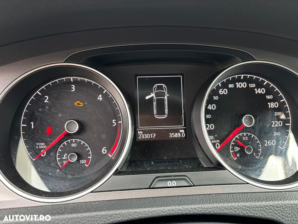 Volkswagen Golf 1.6 TDI BlueMotion Technology Comfortline - 4