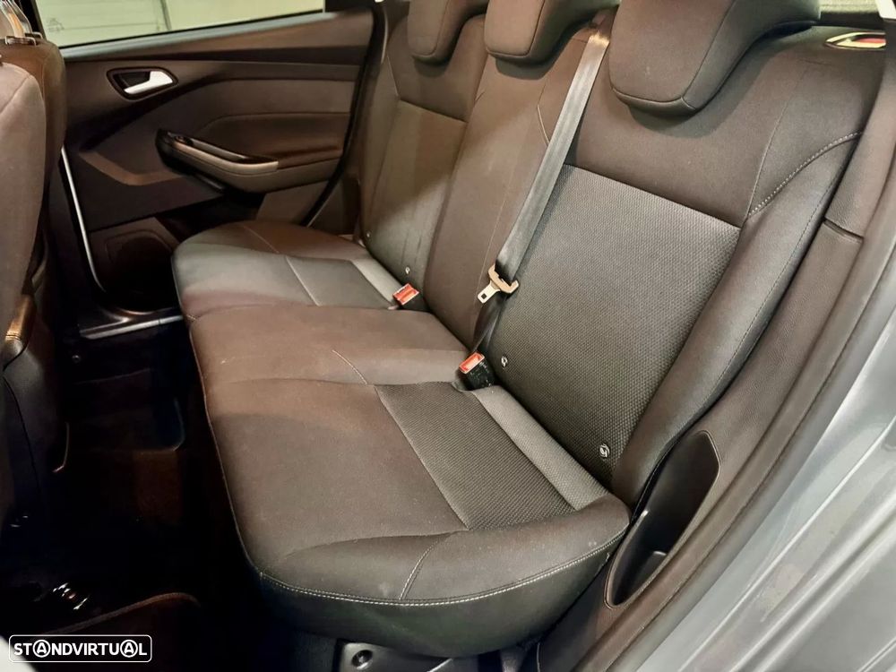 Ford Focus 1.0 EcoBoost S&S ACTIVE X - 41
