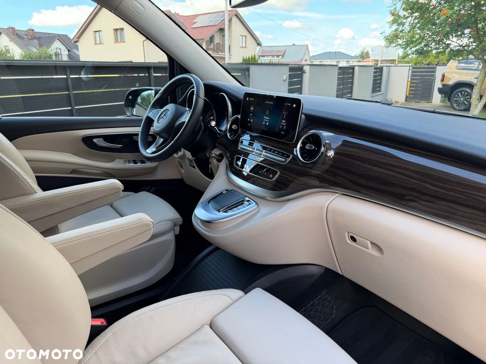 Mercedes-Benz Klasa V 300 d lang 4Matic 9G-TRONIC Edition 2023 - 14