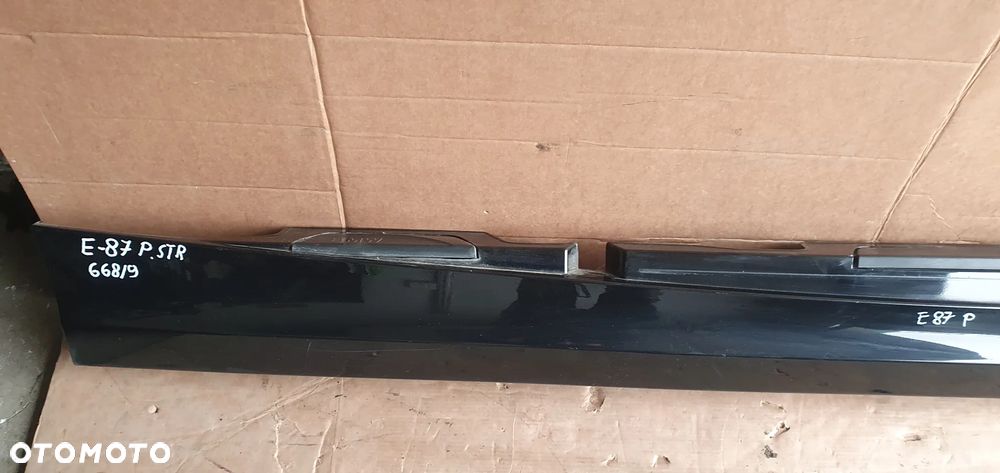 Listwa progowa prawa BMW I E87 668/9 7184354 - 2
