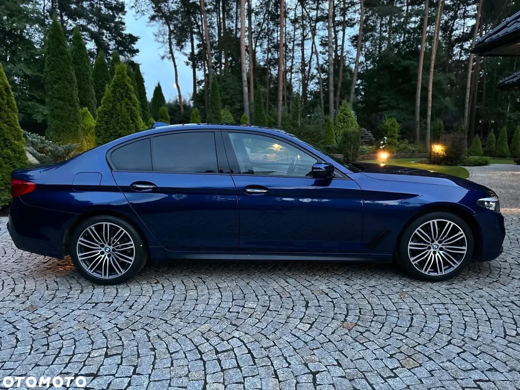 BMW Seria 5 520d xDrive - 1
