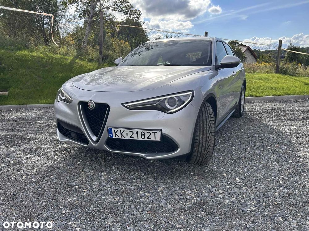 Alfa Romeo Stelvio - 10