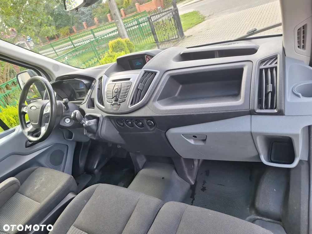 Ford Transit - 28
