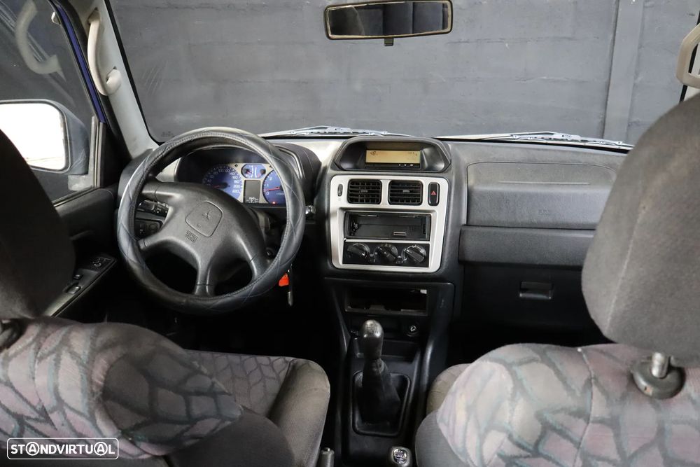 Mitsubishi Pajero Pinin - 17