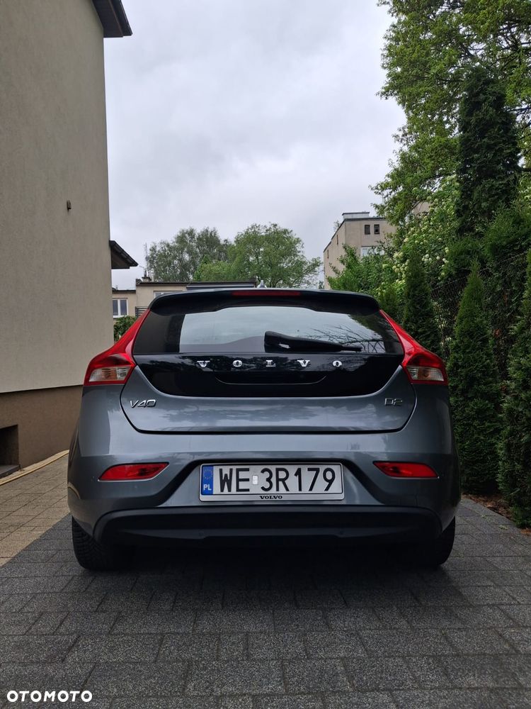 Volvo V40 D2 Inscription - 9
