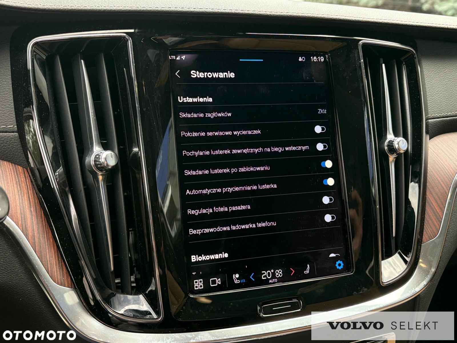 Volvo V60 Cross Country - 30
