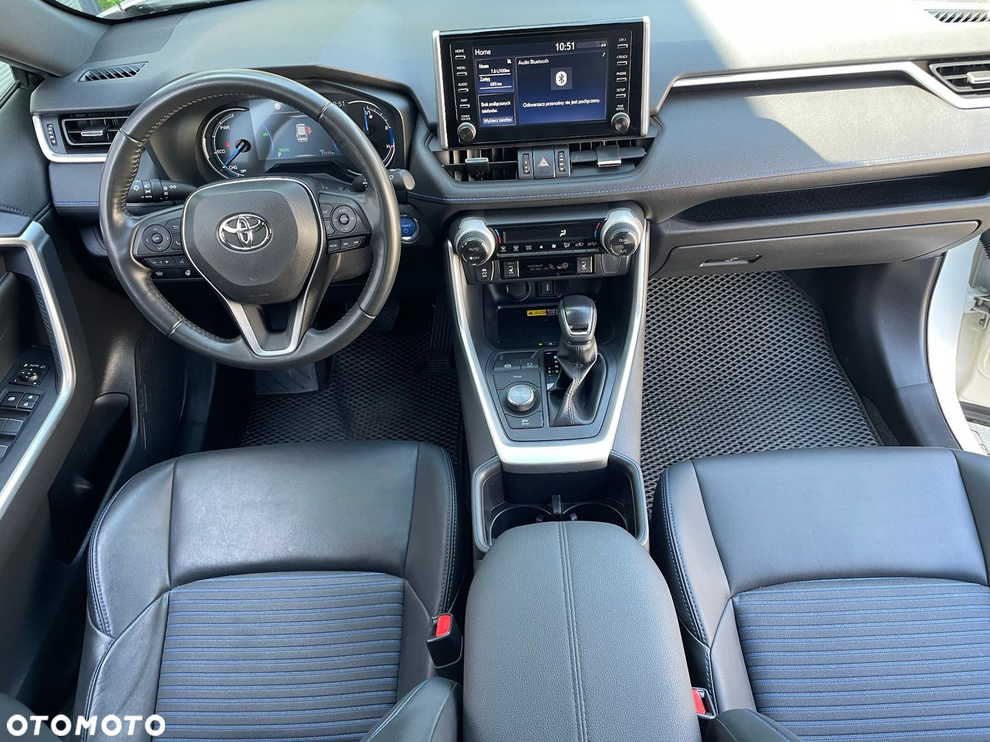 Toyota RAV4 - 11