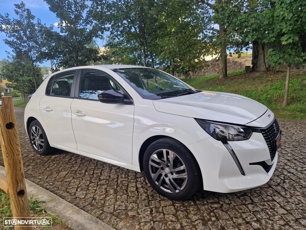 Peugeot 208 - 3
