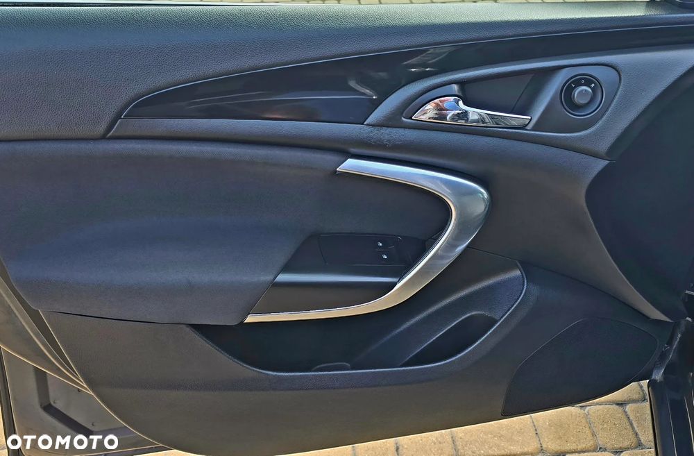 Opel Insignia - 17