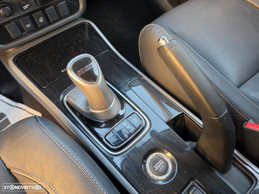 Mitsubishi Outlander 2.0 Intense Navi - 13