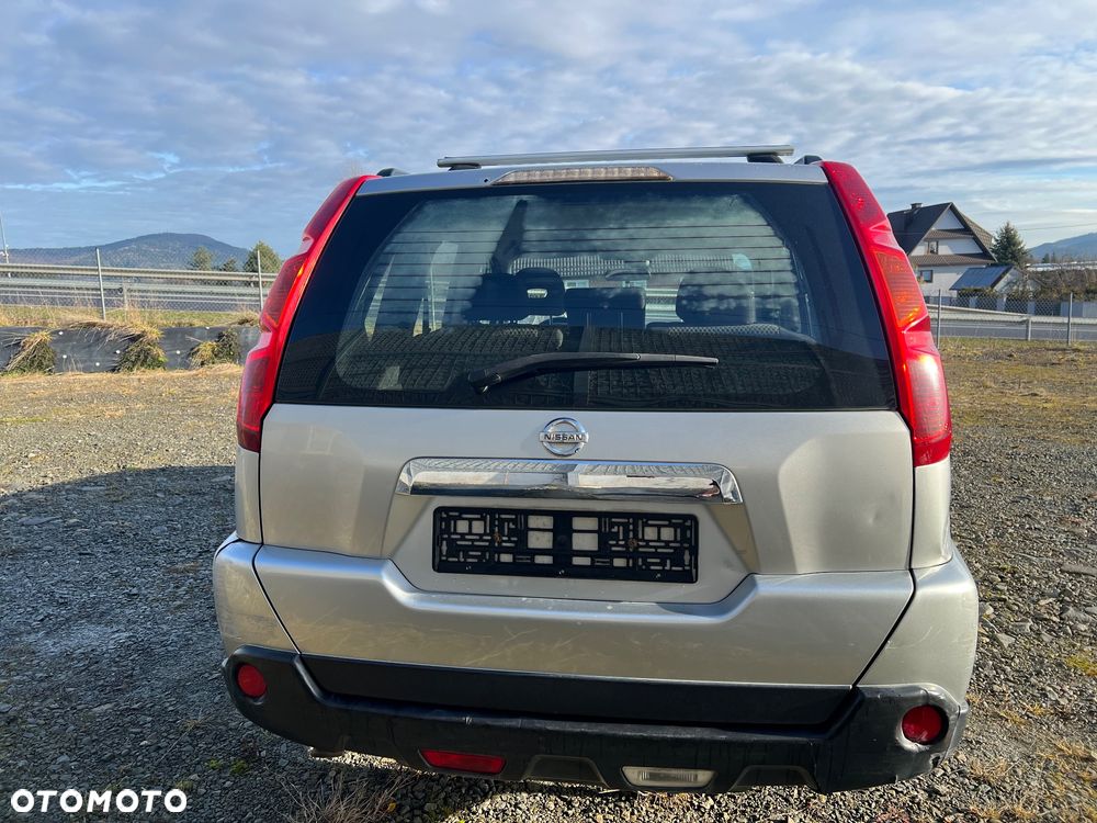 Nissan X-Trail 2.0 dCi 4x4 DPF Automatik SE - 13