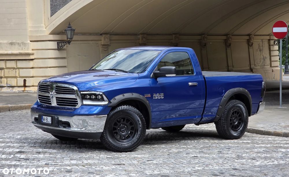Dodge RAM - 8