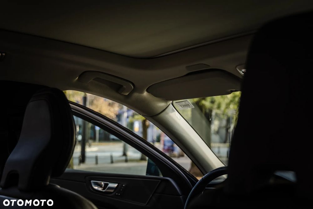Volvo XC 60 B4 D AWD Inscription - 10