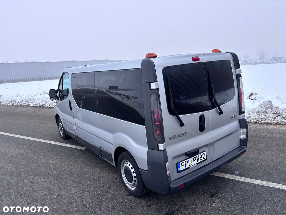 Renault Trafic Passenger - 6