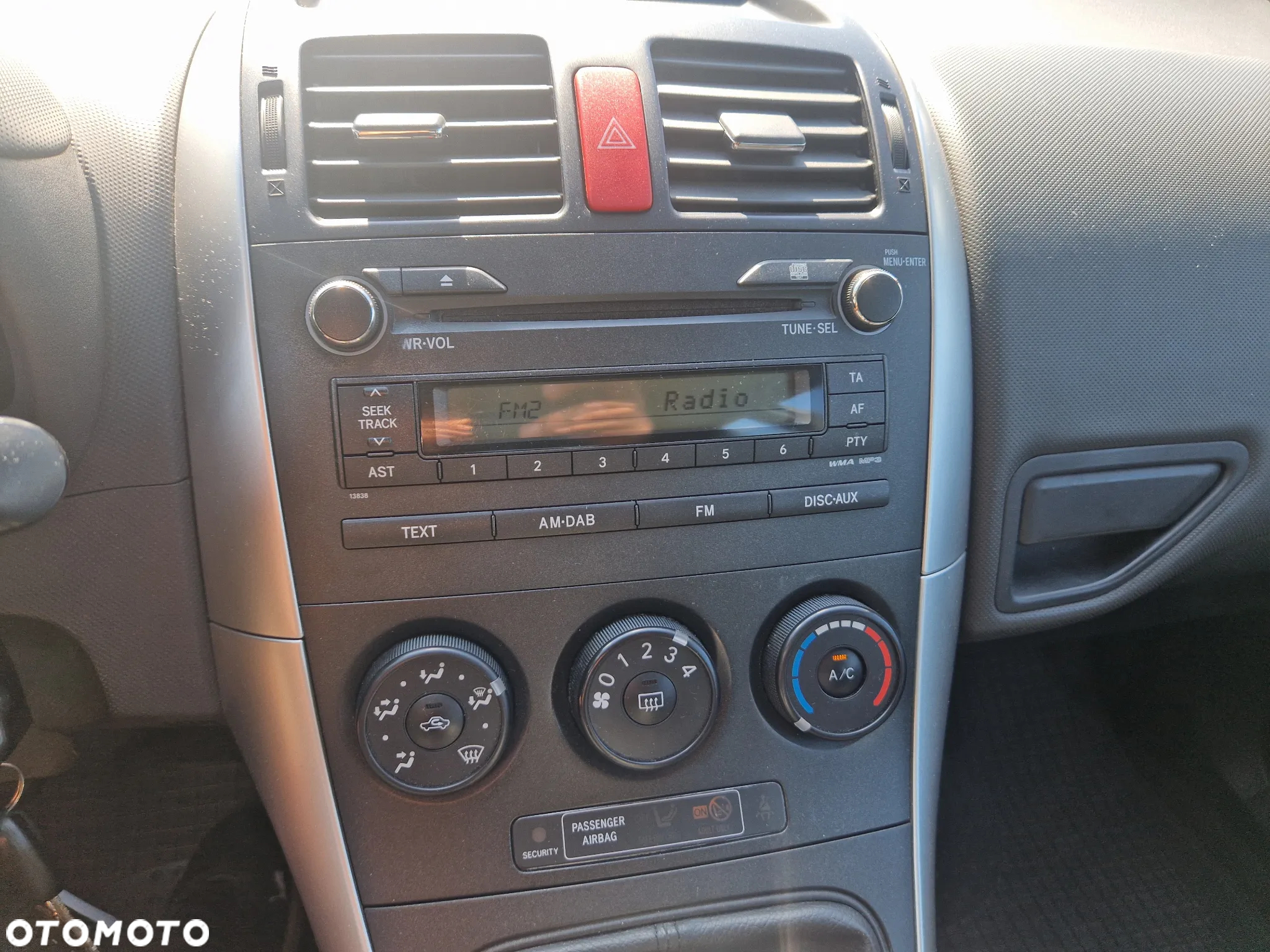 Toyota Auris 1.33 VVT-i Premium Comfort - 21