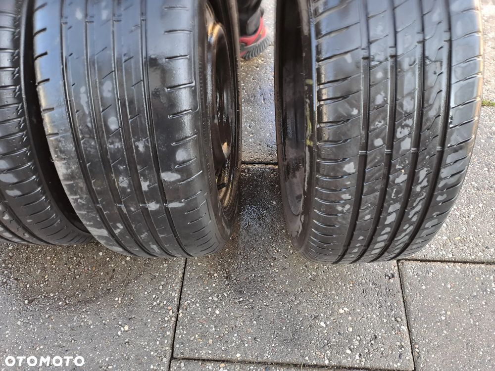 Toyota Corolla Verso komplet felg stalowych z oponami 205/55 R16 5x114,3 - 10