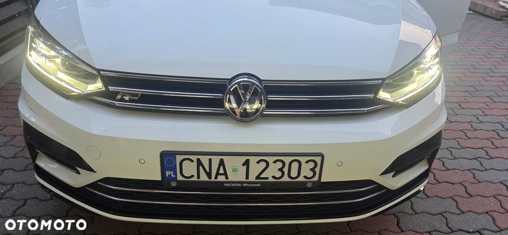 Volkswagen Touran - 19