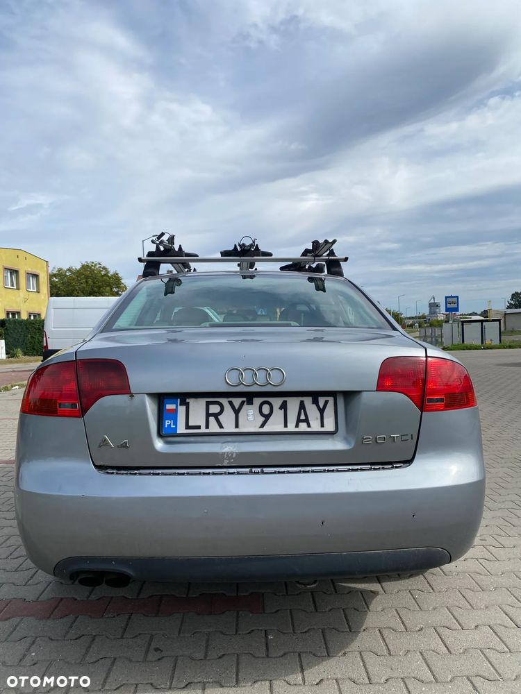 Audi A4 Limousine - 6