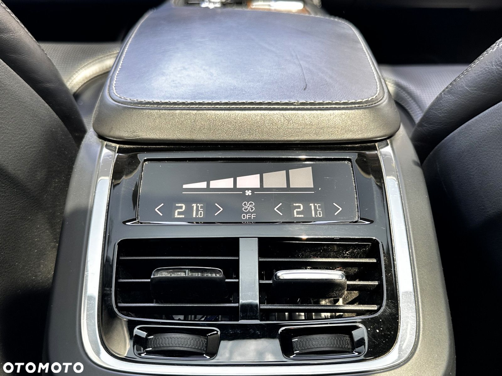 Volvo XC 90 - 17